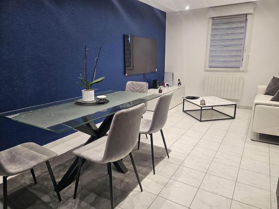 Appartement Cluses Eksteriør billede