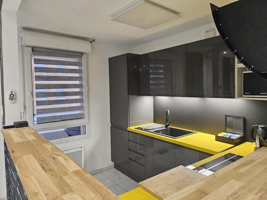 Appartement Cluses Eksteriør billede