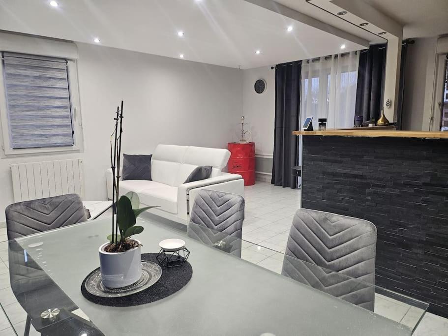 Appartement Cluses Eksteriør billede