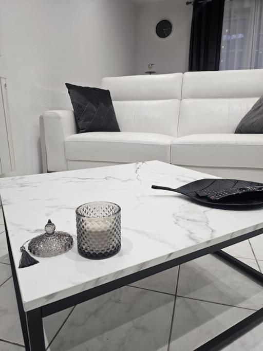 Appartement Cluses Eksteriør billede